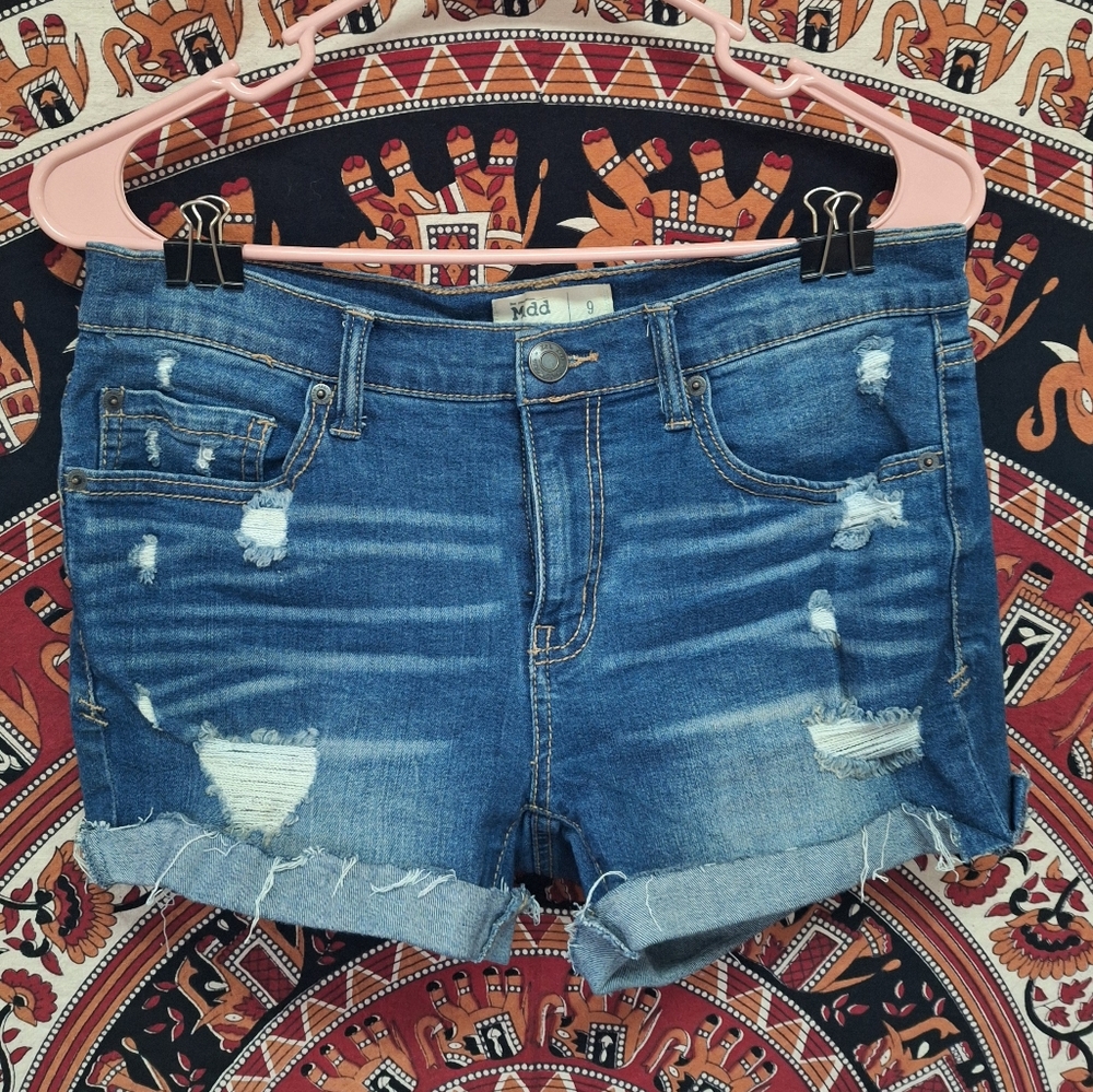 Mudd Size 9 Flex Stretch Distressed Denim Shorts